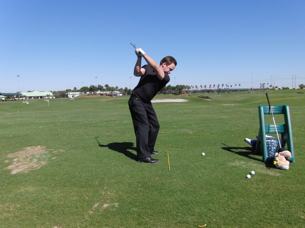 The Role of the Shoulder Girdle in the Golf Swing, Article