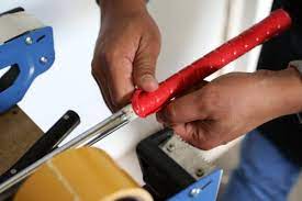 Image showing how to remove the old grip. 